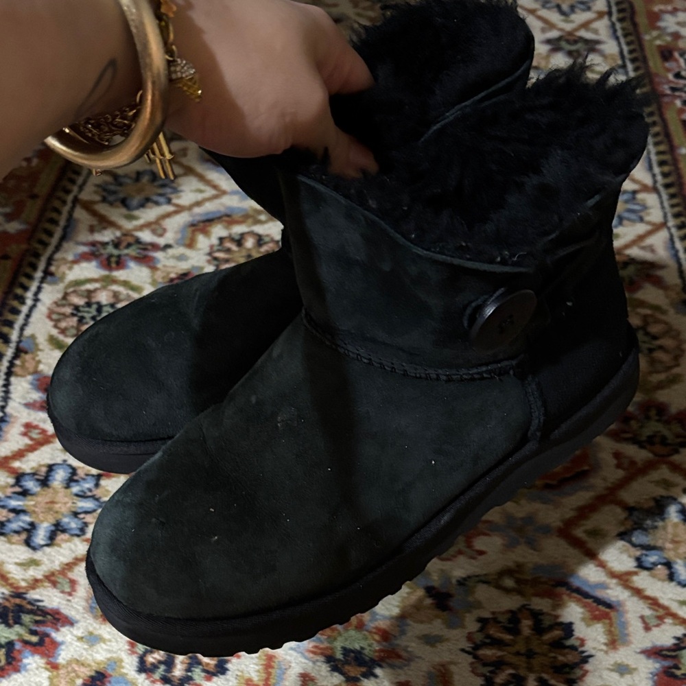 Ugg Mini Bailey Button - image 2